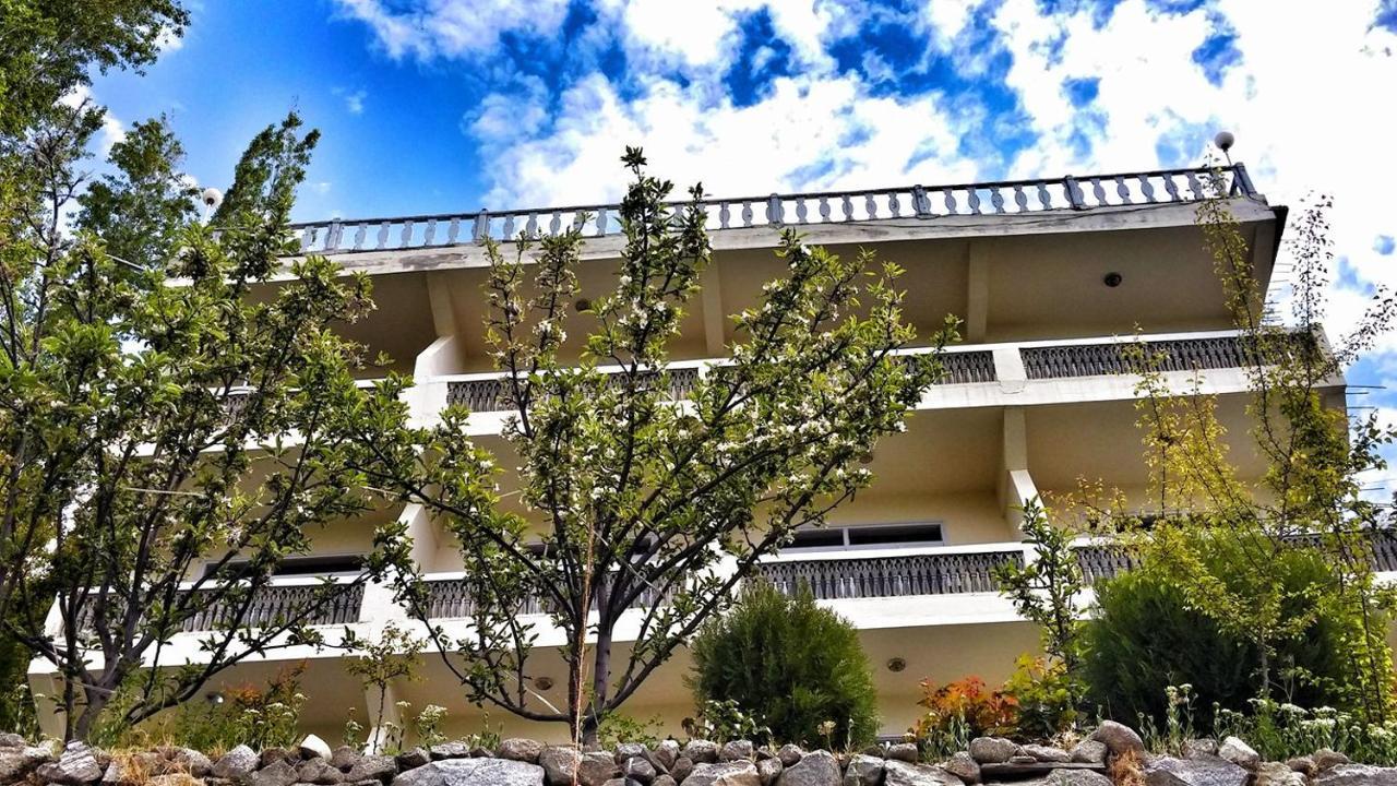 World Roof Hotel Hunza Karimabad  Dış mekan fotoğraf